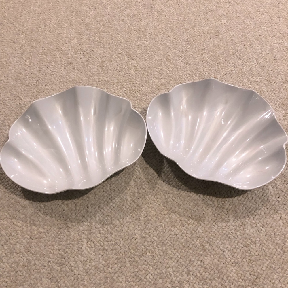 Charlotte Shell plates